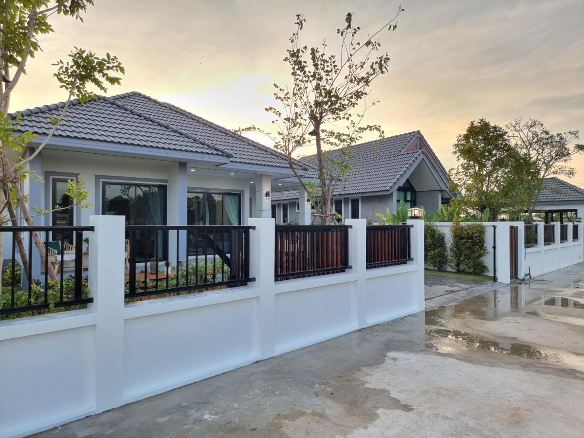 Baan Dalah Buriram Villa Bagian luar foto